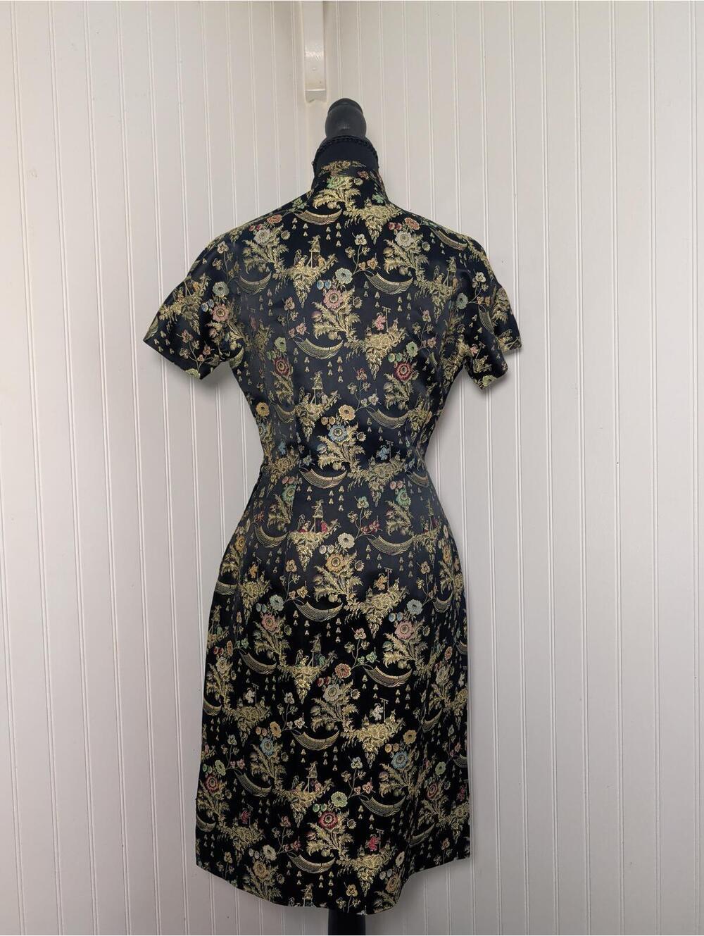 Vintage 50/60's DYNASTY Hong Kong  Black Brocade Cheongsam Floral Dress Size 10 - Picture 3 of 9